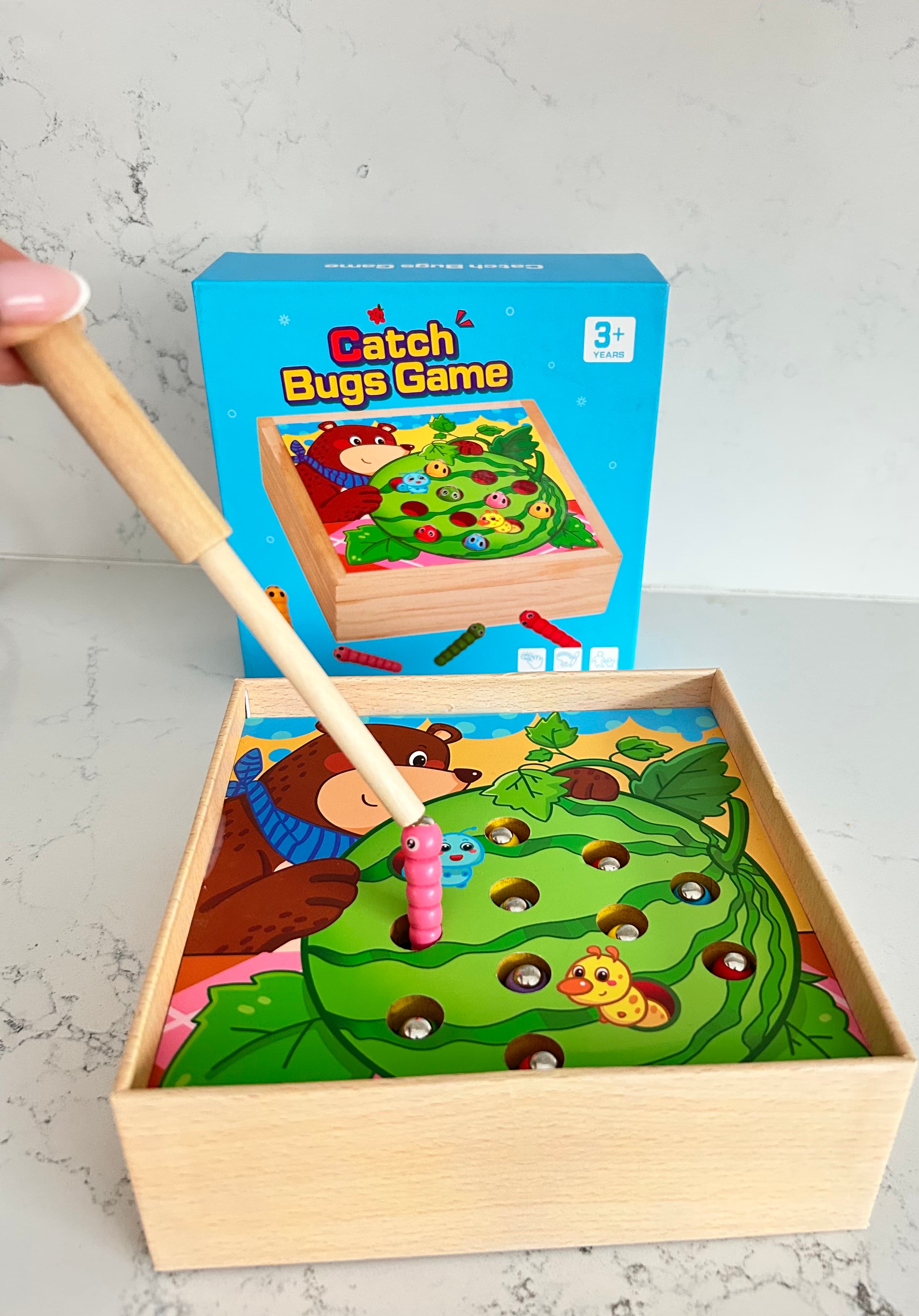 Jeu de pêche magnétique aux vers colorés